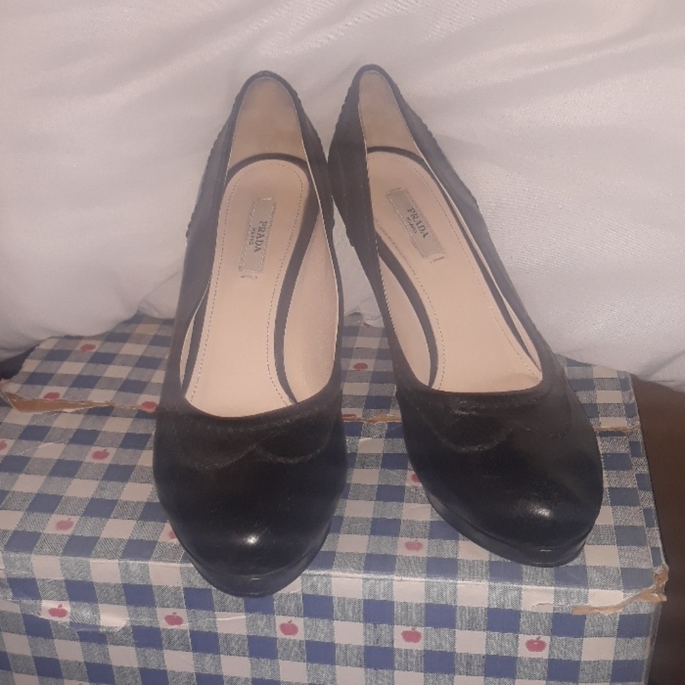 Prada prada prada pumps